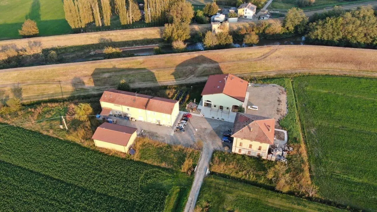 Corte Della Birra - Oldo Cadelbosco di Sopra Bed & Breakfast